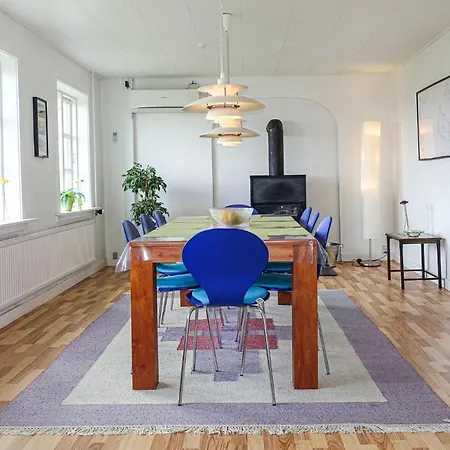 Holiday home 4 Bedroom Stunning In