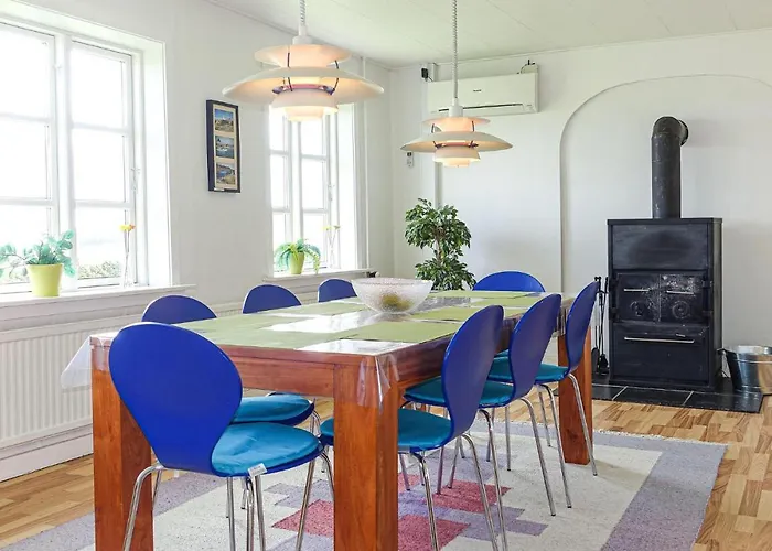 4 Bedroom Stunning In Holiday home Gudhjem