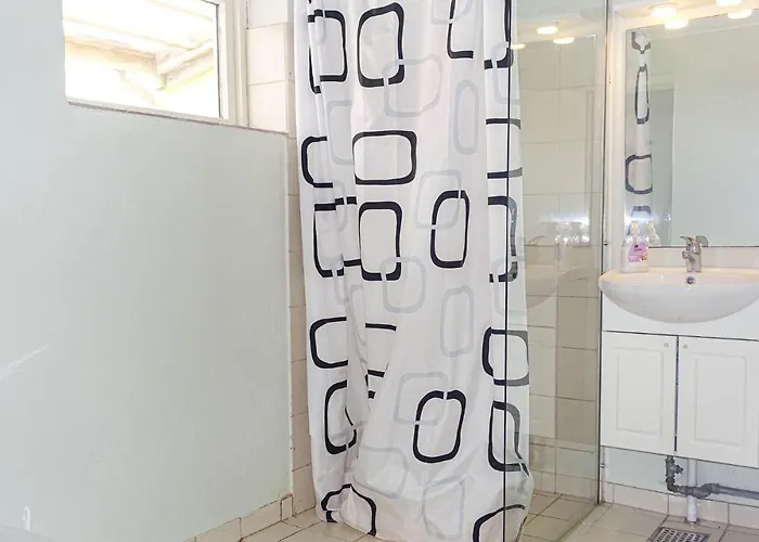 4 Bedroom Stunning In Holiday home *