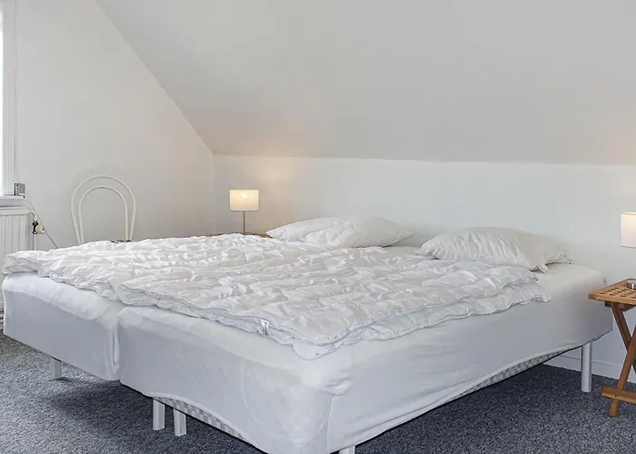 4 Bedroom Stunning In Holiday home Gudhjem